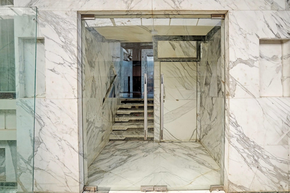 palette swaroop nagar formerly shanti kutir