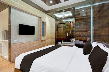 palette swaroop nagar formerly shanti kutir