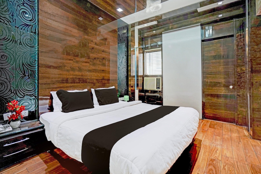 palette swaroop nagar formerly shanti kutir