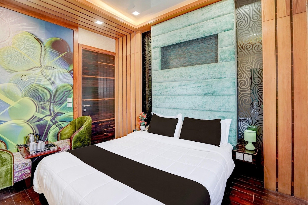 palette swaroop nagar formerly shanti kutir