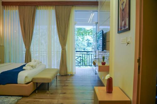 Hunters Hideout Resort,,3 star