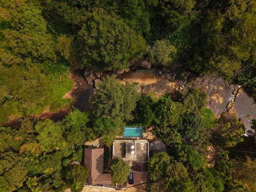 hunters hideout resort