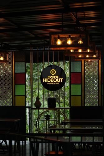 hunters hideout resort