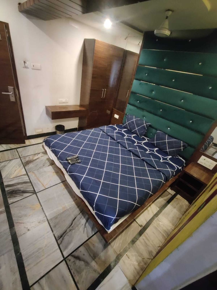 aayush residency