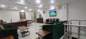 hotel suryavanshi palace