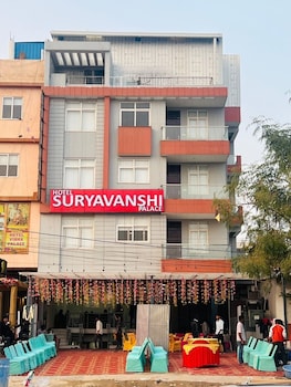 hotel suryavanshi palace