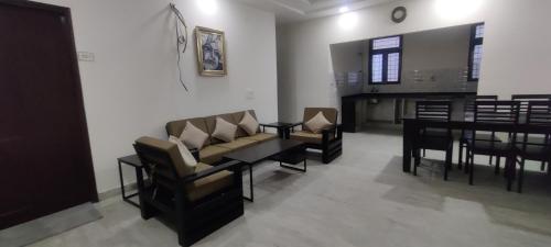 hotel suryavanshi palace