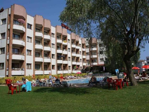 aparthotel las mariposas