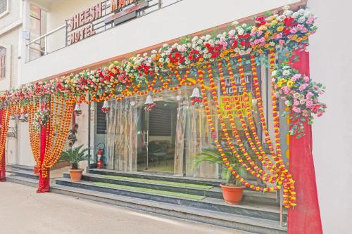 super collection o sheesh mahal hotel