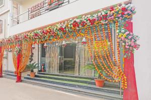 super collection o sheesh mahal hotel