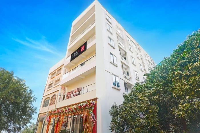 super collection o sheesh mahal hotel