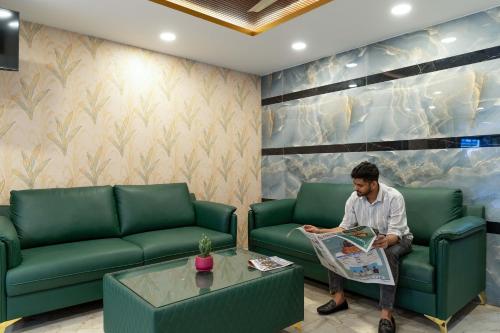 chalet hotel madiwala