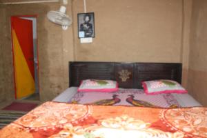 11 gaon mudhouse homestay