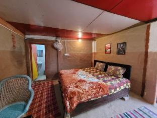 11 gaon mudhouse homestay