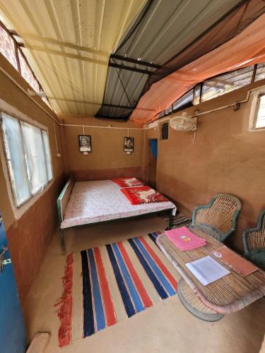 11 gaon mudhouse homestay