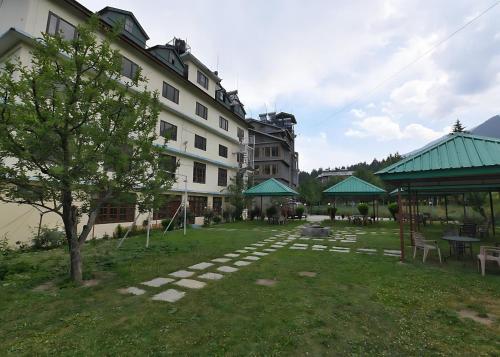 Celebriti Inn By London Vista Hotels - Old Manali,,3 star