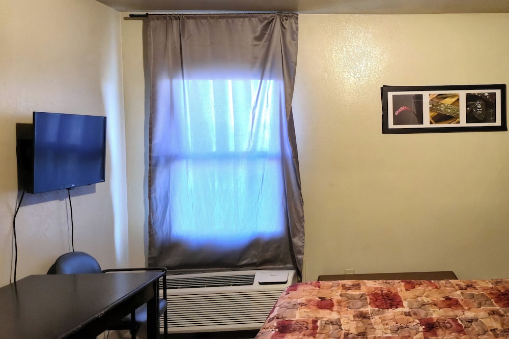 cole manor motel by oyo love field market center
