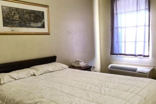 cole manor motel by oyo love field market center