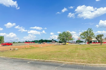 louisville inn by oyo louisville municipal airport