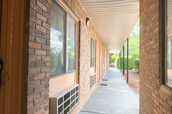 Louisville Inn By Oyo Louisville Municipal Airport,,3 star