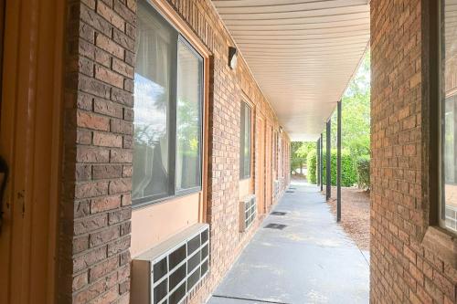 louisville inn by oyo louisville municipal airport