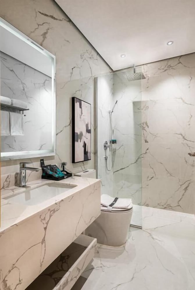 rhenium hotel