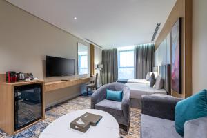 rhenium hotel
