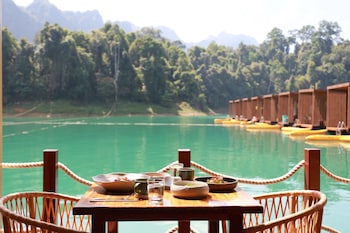 360 Issara Floating Resort,,3 star