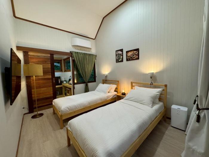 mornery the riverside