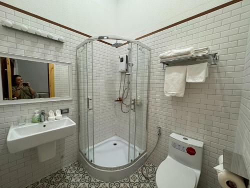 mornery the riverside