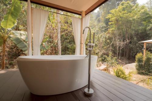 mornery the riverside