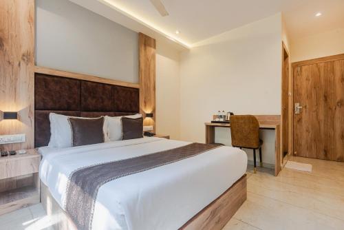 Hotel Silver Park,,3 star