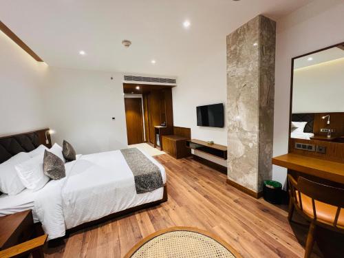 Gokulam Grand Kozhikode,,5 star