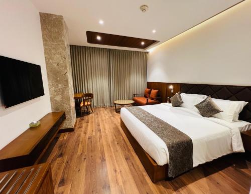 Gokulam Grand Kozhikode,,5 star