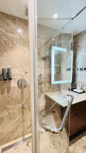 Gokulam Grand Kozhikode,,5 star