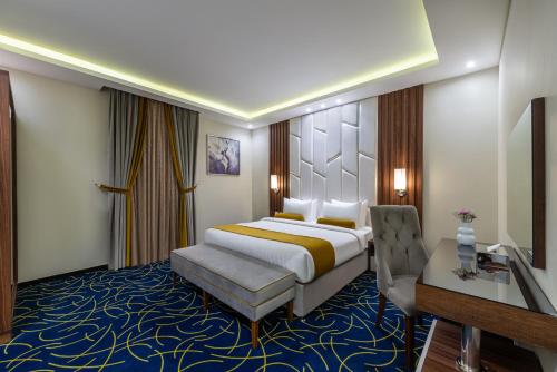 the palace hotel suites8