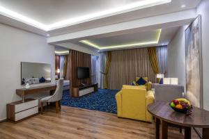 The Palace Hotel Suites8,,1 star