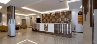 the palace hotel suites8