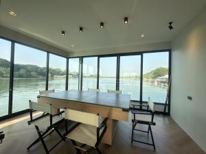 The Sky Garden,,4 star