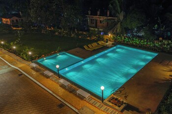 alaya stays veera marina 3 bhk apartment