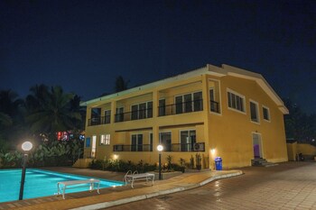 alaya stays veera marina 3 bhk apartment