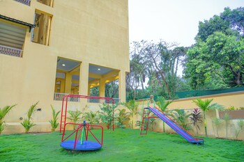 alaya stays veera marina 3 bhk apartment