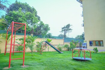 alaya stays veera marina 3 bhk apartment