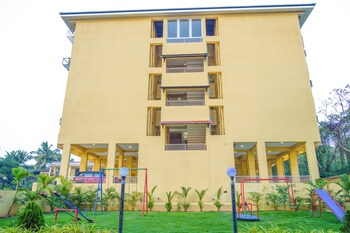 alaya stays veera marina 3 bhk apartment
