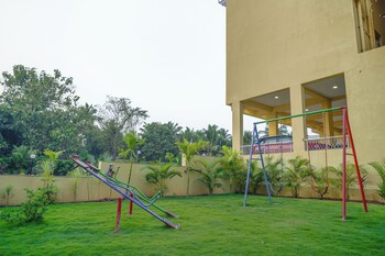 alaya stays veera marina 3 bhk apartment