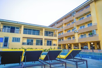 alaya stays veera marina 3 bhk apartment