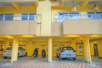 alaya stays veera marina 3 bhk apartment