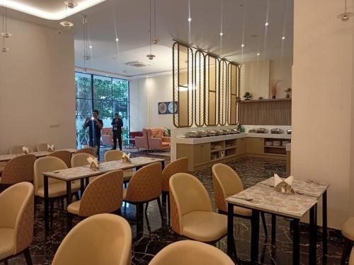 hotel grand continent gachibowli us consulate