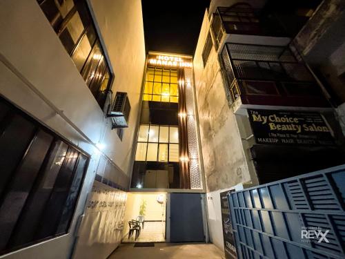 hotel manas inn