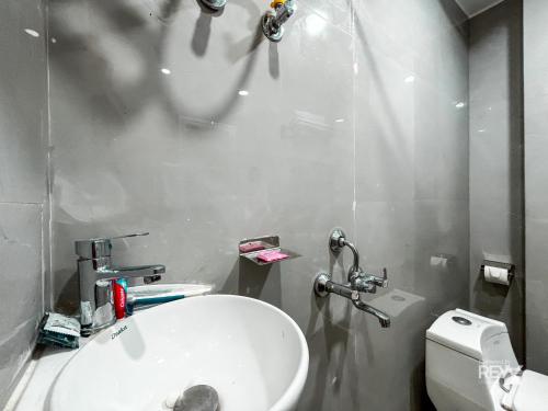 hotel manas inn